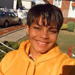 Meet your Posher, Lee